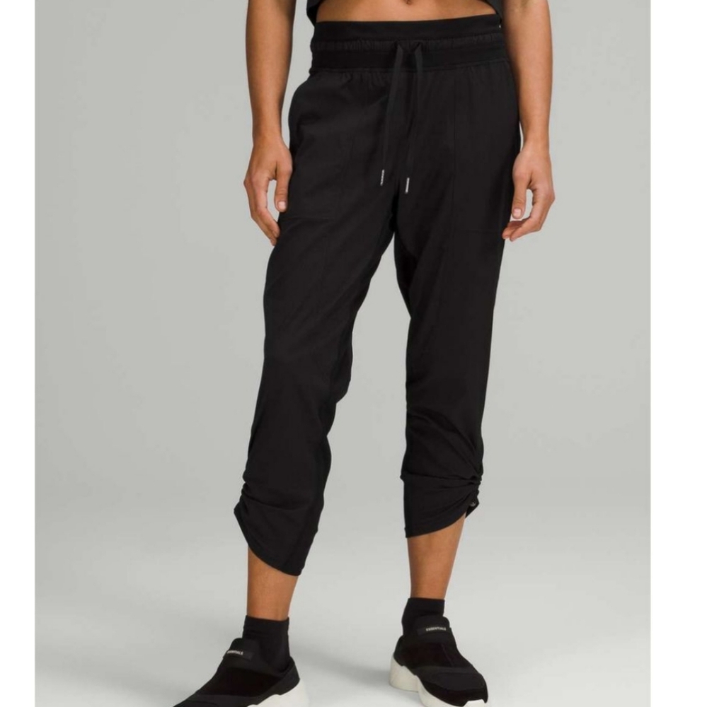 Lululemon Dance Studio Mid-Rise Crop 25" Black